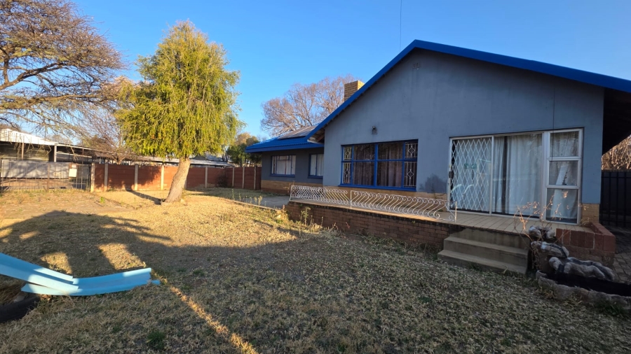 4 Bedroom Property for Sale in Songloed North West